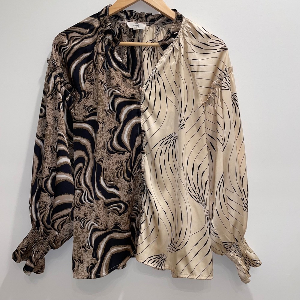 Entro Womens Mixed Print Button Front‎ Blouse Ruffle Mock Neck Tan Black Small